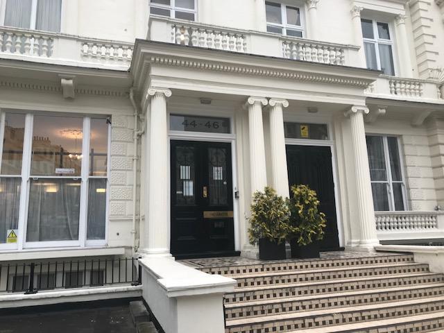Хостел Leinster House Лондон Экстерьер фото